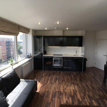 Luxury 2 Bed Penthouse Apartment Near Station ลอนดอน ภายนอก รูปภาพ