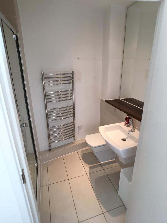 Luxury 2 Bed Penthouse Apartment Near Station ลอนดอน ภายนอก รูปภาพ
